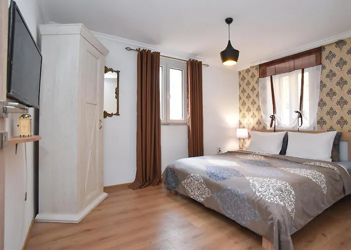 Palm Square Apartment 2