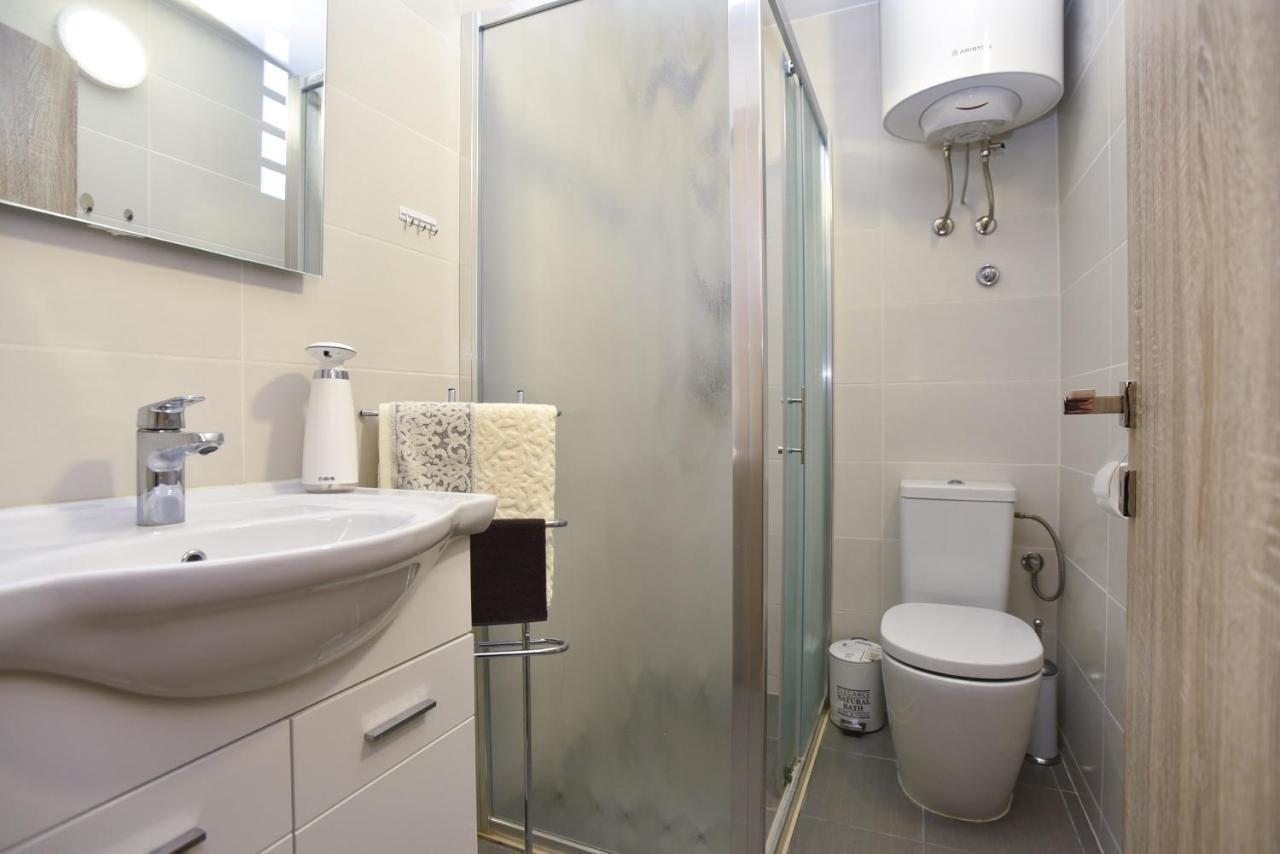 Palm Square 2 Apartman *